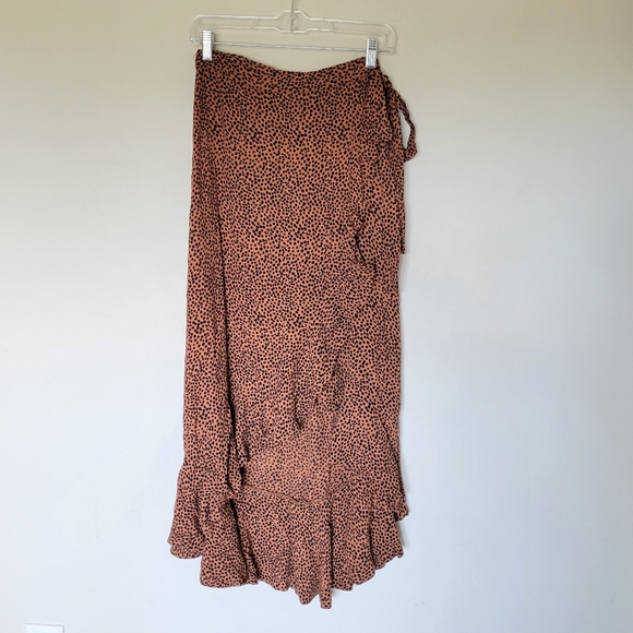 & Other Stories Ruffle Wrap Maxi Skirt in Leopard - Picture 4 of 9